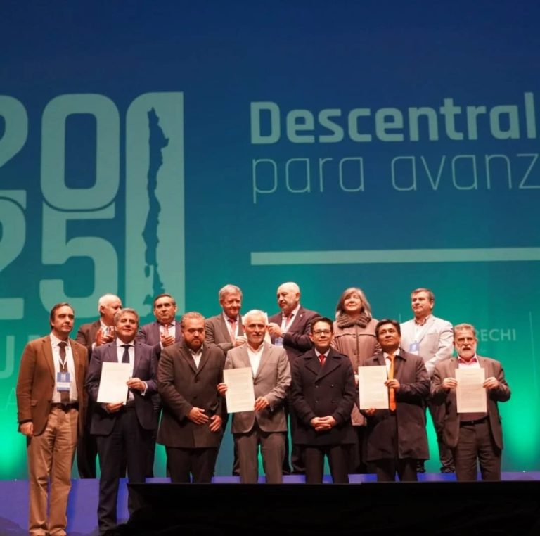 Cumbre de las Regiones finaliza con acuerdo transversal por la descentralización