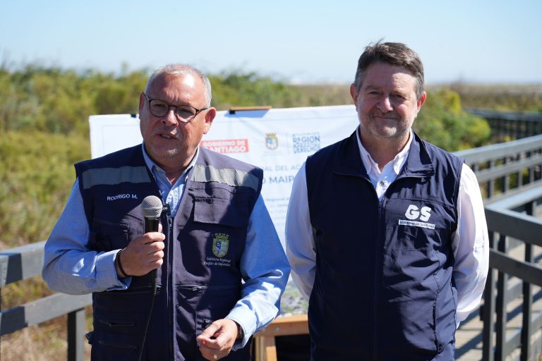 Gobernadores Regionales de Valparaíso y Santiago firman histórico compromiso por la protección del Río Maipo