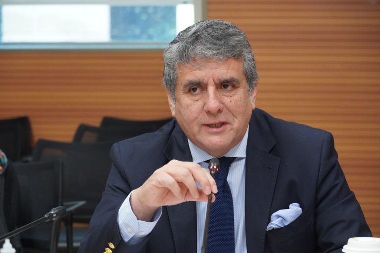 Gobernadores valoran agenda de seguridad del Ejecutivo y plantearán fortalecer el rol de las regiones en reunión con ministro Martín Arrau
