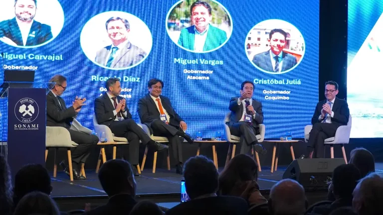 Gobernadores regionales participaron en Cumbre de la Minería 2026