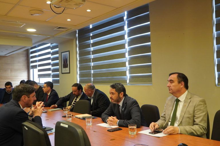 Gobernadores piden al gobierno corregir rebaja presupuestaria por el impacto negativo que tendrá en los territorios 
